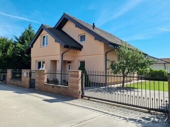 LOYALTERS | Predaj 5 izbového rodinného domu - Most pri Brat