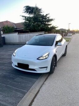 Tesla model Y LR dual motor