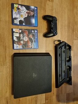 Playstation 4 slim