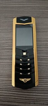 Luxusný kovový tlacitkovy mobil úplne nový