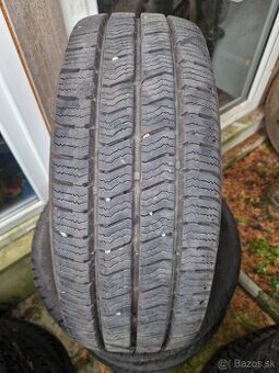 Predám zimné pneu Barum 215/65r15c