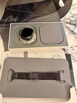 Apple Watch Ultra 2 s páskom Trail Loop