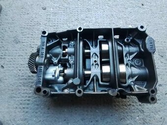 AUDI VW SKODA SEAT 2.0 TDI CR OLEJOVE čERPADLO 03L103535