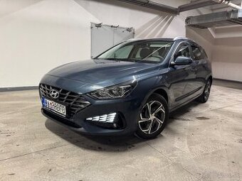 Hyundai i30 1,5 benzín DPi facelift 2022 56000km LED combi