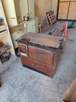 Predám piecku spojenú s rúrou