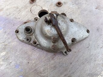 ČZ předválečná - víko motoru