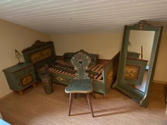 Tirolský ručne maľovaný nábytok