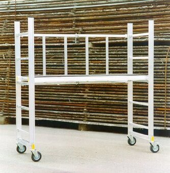 Posuvné skladacie lešenie