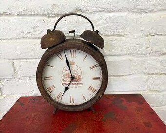 Starý  veľký budík