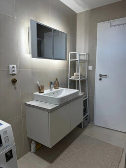 Moderný, kompletne zariadený byt v centre