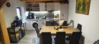 rodinny_dom_pri_Banskej_Bystrici_komplet_rekonstrukcia