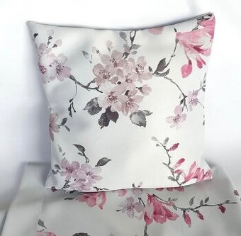 Dekoračný obrus s magnoliami