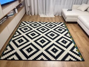 Moderny koberec