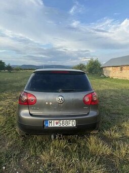 Dobri den predam volsvagen golf 5