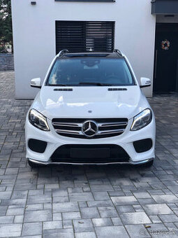 Mercedes GLE 350d AMG Line rok 2018, 93000km Full LED