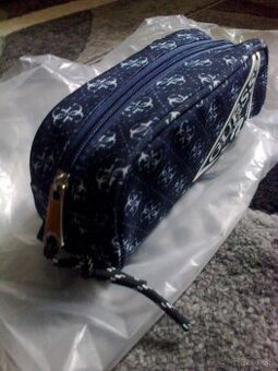 kozmeticka taska guess