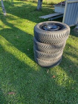 Predam takmer nove zimne pneu Semperit 195/65 r15