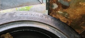 225/45R17 continental