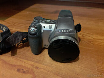 SONY DSC-H2