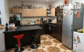 Čiastočne zrekonštruovaný 4izbový RD v Tešedíkove