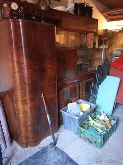 Predám starý Kredenc