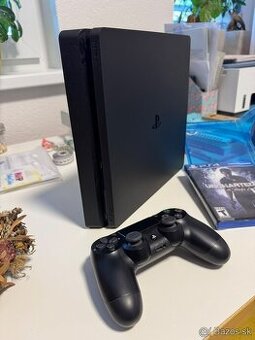 predám playstation 4 SLIM v ciernom prevedení vo verzii 500g