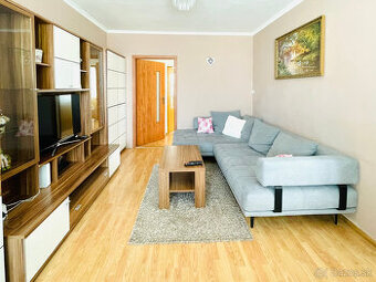 Predám útulný a slnečný 3-izbový byt s loggiou