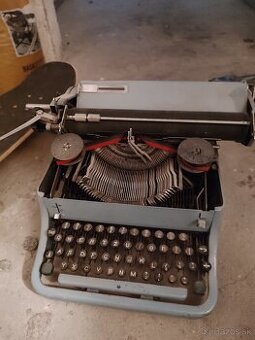 Písací stroj