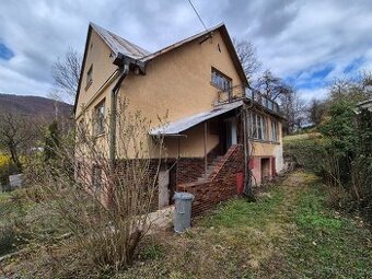 Vyprataný-Rodinný dom v pôvodnom stave /865 m2/ - Rajecké T.