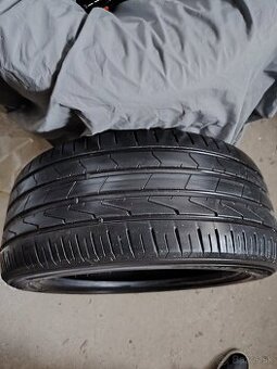 Pneumatiky 235/ 45 R17