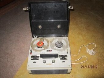 Predam retro magnetofon B4 rok vyroby cca 1971