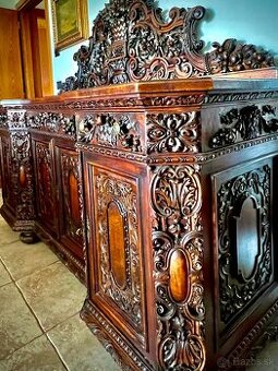 Starožitný nábytok