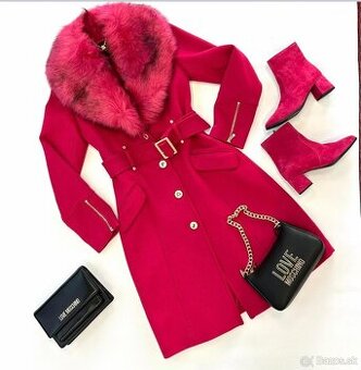 Prekrásny luxusný dámsky kabat