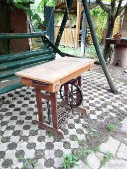 Predám starý šijací stroj