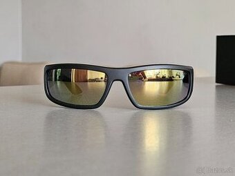 sluneční brýle Prada