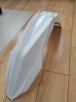 Predny blatnik Husqvarna