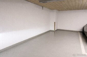 Prenájom garážového miesta-Zelené Vlčince, Žilina.