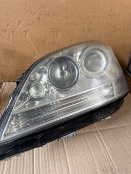 Predné xenónové svetla Mercedes-Benz ML w164
