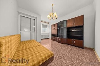 PLUS REALITY|  Priestranný šesťizbový rodinný dom na predaj