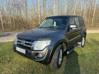 Mitsubishi Pajero 3.2DI-D SWB Intense A/T/5