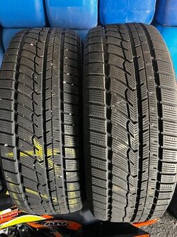 Predám 2ks zimné pneu 215/60 r17
