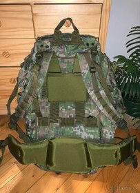 OSSR veľký batoh vojenský les 2007 digital komplet TL65