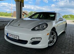 Porsche Panamera - 1