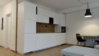 Kompletne zariadený 2 izbový byt- rezervované