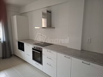 Novostavba dvojgeneračného moderného mezanínu pri Max…