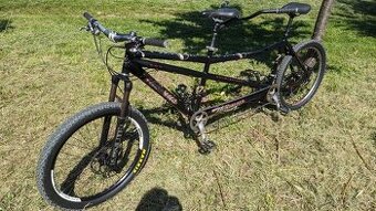Tandemový bicykel