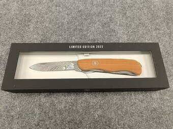 Victorinox Special Picknicker Damast Limited Edition 2022 - 1