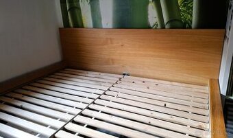 posteľ Malm IKEA 180x200 v dobrom stave