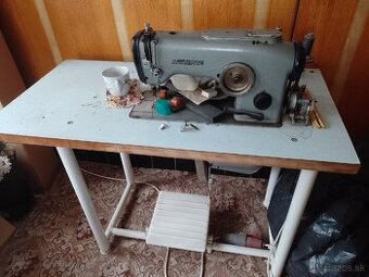 Priemyselný šijací stroj Minerva