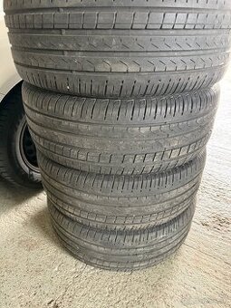 235/50 R19